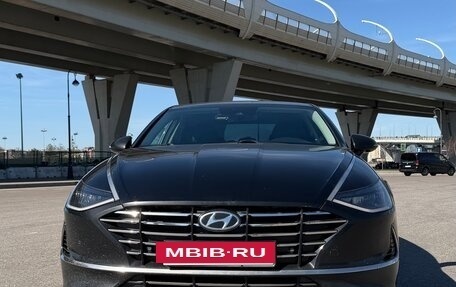 Hyundai Sonata VIII, 2021 год, 2 380 000 рублей, 2 фотография