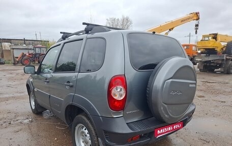Chevrolet Niva I рестайлинг, 2017 год, 630 000 рублей, 2 фотография