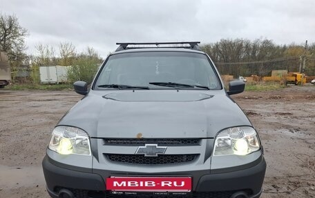 Chevrolet Niva I рестайлинг, 2017 год, 630 000 рублей, 5 фотография