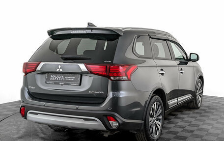 Mitsubishi Outlander III рестайлинг 3, 2019 год, 2 850 000 рублей, 5 фотография