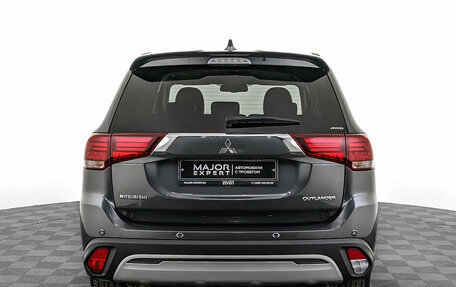 Mitsubishi Outlander III рестайлинг 3, 2019 год, 2 850 000 рублей, 6 фотография