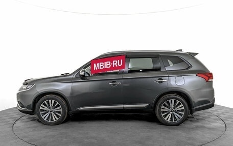 Mitsubishi Outlander III рестайлинг 3, 2019 год, 2 850 000 рублей, 8 фотография