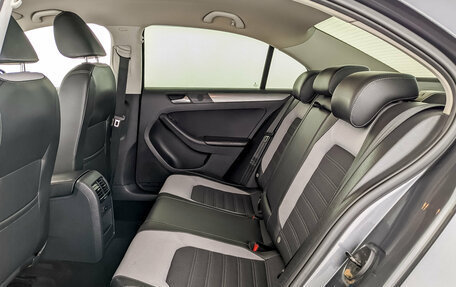 Volkswagen Jetta VI, 2013 год, 1 070 000 рублей, 12 фотография