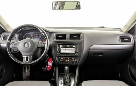 Volkswagen Jetta VI, 2013 год, 1 070 000 рублей, 14 фотография