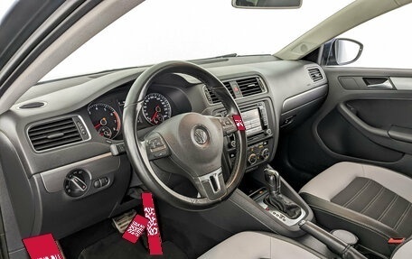 Volkswagen Jetta VI, 2013 год, 1 070 000 рублей, 16 фотография