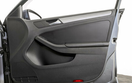 Volkswagen Jetta VI, 2013 год, 1 070 000 рублей, 24 фотография