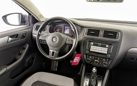 Volkswagen Jetta VI, 2013 год, 1 070 000 рублей, 26 фотография