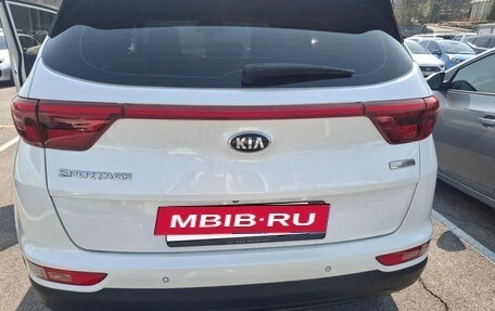 KIA Sportage IV рестайлинг, 2018 год, 2 000 000 рублей, 2 фотография