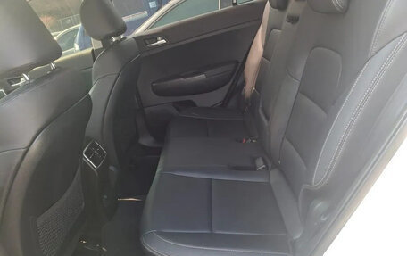 KIA Sportage IV рестайлинг, 2018 год, 2 000 000 рублей, 16 фотография