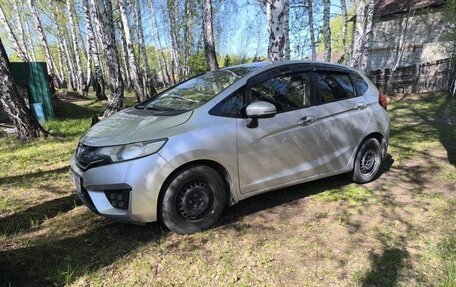 Honda Fit III, 2015 год, 850 000 рублей, 5 фотография