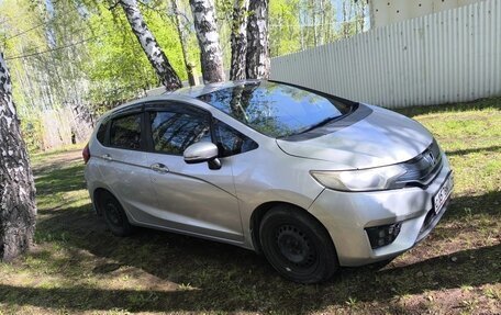 Honda Fit III, 2015 год, 850 000 рублей, 3 фотография