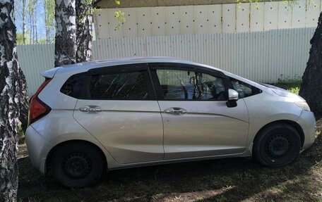 Honda Fit III, 2015 год, 850 000 рублей, 7 фотография