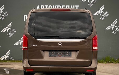 Mercedes-Benz V-Класс, 2014 год, 3 420 000 рублей, 6 фотография