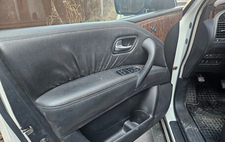 Nissan Patrol, 2012 год, 1 290 000 рублей, 14 фотография