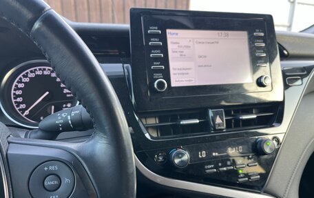 Toyota Camry, 2021 год, 2 450 000 рублей, 9 фотография