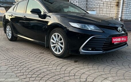 Toyota Camry, 2021 год, 2 450 000 рублей, 6 фотография