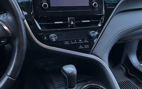 Toyota Camry, 2021 год, 2 450 000 рублей, 15 фотография