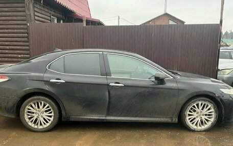 Toyota Camry, 2020 год, 2 350 000 рублей, 4 фотография
