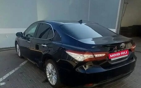 Toyota Camry, 2020 год, 2 350 000 рублей, 3 фотография