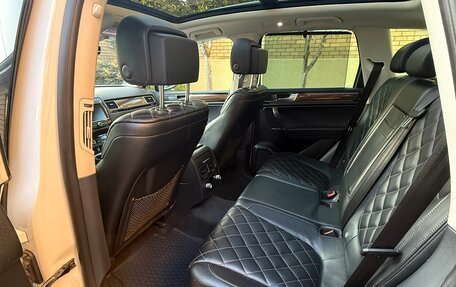 Volkswagen Touareg III, 2017 год, 2 850 000 рублей, 16 фотография