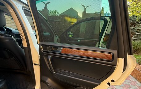 Volkswagen Touareg III, 2017 год, 2 850 000 рублей, 15 фотография
