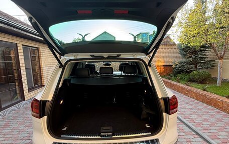 Volkswagen Touareg III, 2017 год, 2 850 000 рублей, 21 фотография