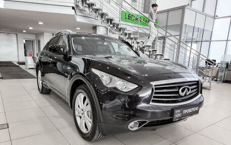 Infiniti QX70, 2016 год, 1 950 000 рублей, 3 фотография