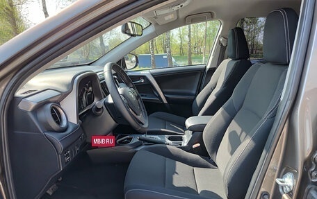Toyota RAV4, 2018 год, 2 350 000 рублей, 20 фотография