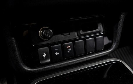 Mitsubishi Outlander III рестайлинг 3, 2021 год, 2 600 000 рублей, 21 фотография
