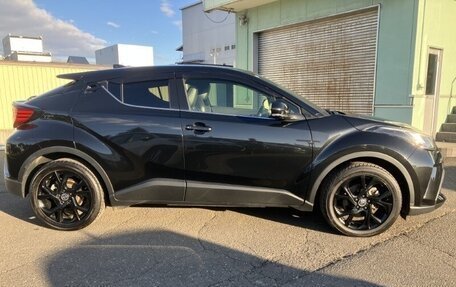 Toyota C-HR I рестайлинг, 2022 год, 1 470 000 рублей, 8 фотография
