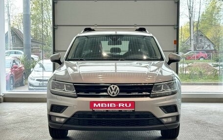 Volkswagen Tiguan II, 2020 год, 2 230 000 рублей, 2 фотография