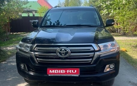 Toyota Land Cruiser 200, 2019 год, 8 200 000 рублей, 1 фотография