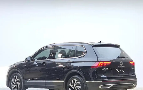 Volkswagen Tiguan II, 2023 год, 2 407 444 рублей, 4 фотография
