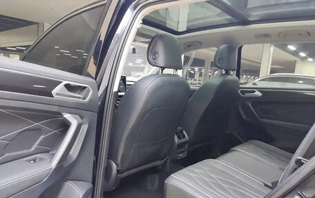 Volkswagen Tiguan II, 2023 год, 2 407 444 рублей, 10 фотография