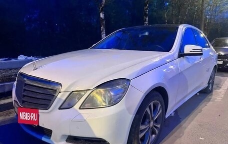 Mercedes-Benz E-Класс, 2012 год, 850 000 рублей, 1 фотография