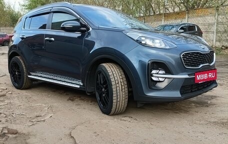 KIA Sportage IV рестайлинг, 2019 год, 2 000 000 рублей, 2 фотография