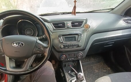 KIA Rio III рестайлинг, 2013 год, 700 000 рублей, 3 фотография