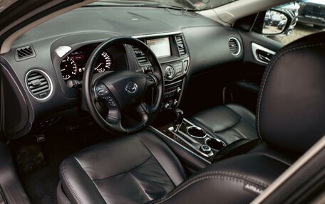 Nissan Pathfinder, 2016 год, 1 615 000 рублей, 13 фотография