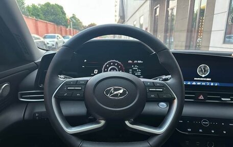 Hyundai Elantra, 2022 год, 1 400 000 рублей, 8 фотография