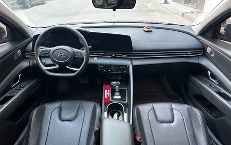 Hyundai Elantra, 2022 год, 1 400 000 рублей, 4 фотография