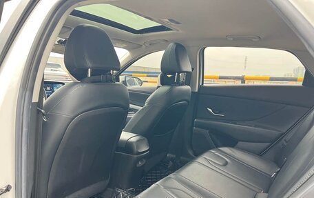 Hyundai Elantra, 2021 год, 1 320 000 рублей, 12 фотография