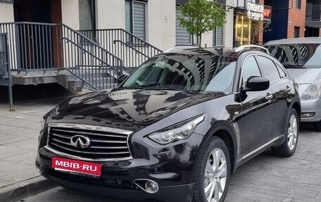 Infiniti FX II, 2013 год, 2 050 000 рублей, 1 фотография