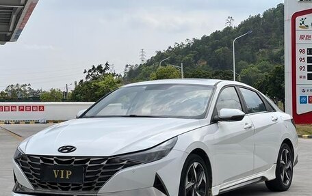 Hyundai Elantra, 2022 год, 1 100 000 рублей, 3 фотография