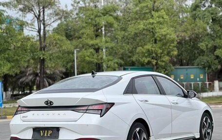 Hyundai Elantra, 2022 год, 1 100 000 рублей, 6 фотография