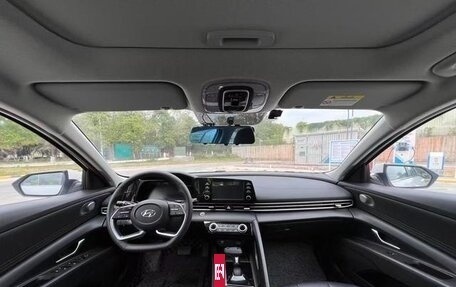 Hyundai Elantra, 2022 год, 1 100 000 рублей, 8 фотография
