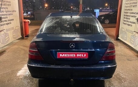 Mercedes-Benz E-Класс, 2003 год, 775 000 рублей, 10 фотография