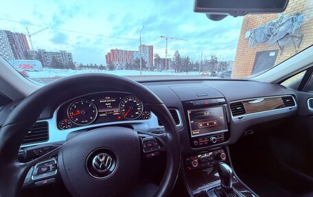 Volkswagen Touareg III, 2012 год, 1 900 000 рублей, 16 фотография