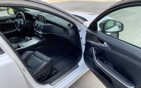 KIA Stinger I, 2018 год, 2 500 000 рублей, 9 фотография