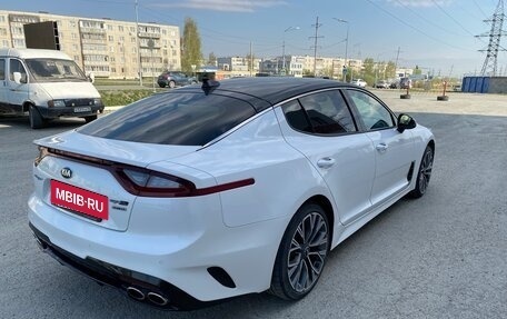 KIA Stinger I, 2018 год, 2 500 000 рублей, 6 фотография