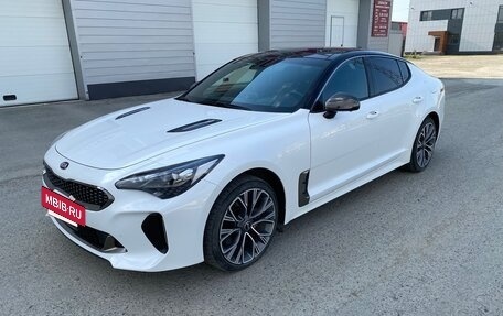 KIA Stinger I, 2018 год, 2 500 000 рублей, 2 фотография
